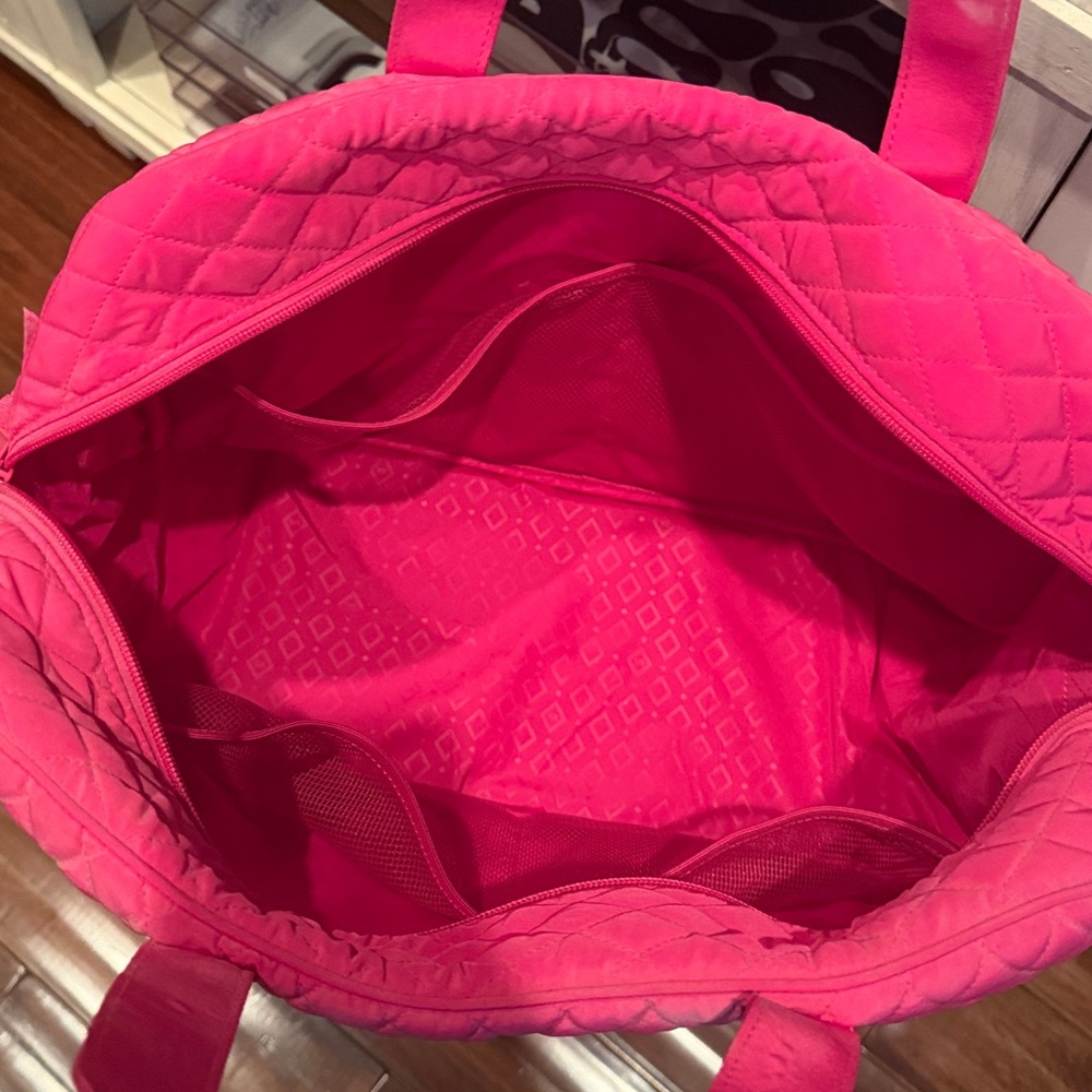 Vera Bradley Bright Pink Quilted Travel Bag - Picture 4 of 4